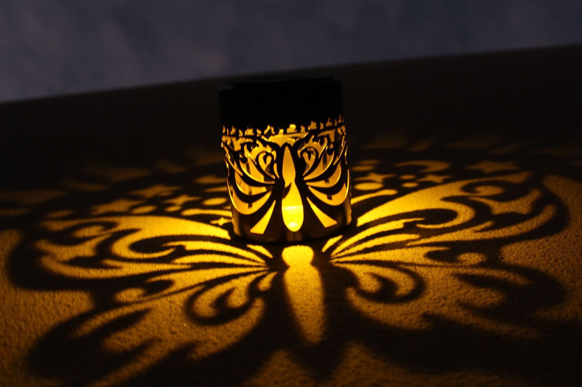 Solar Butterfly Projection Lam - Outdoor Lighting Switch ulasan dan harga